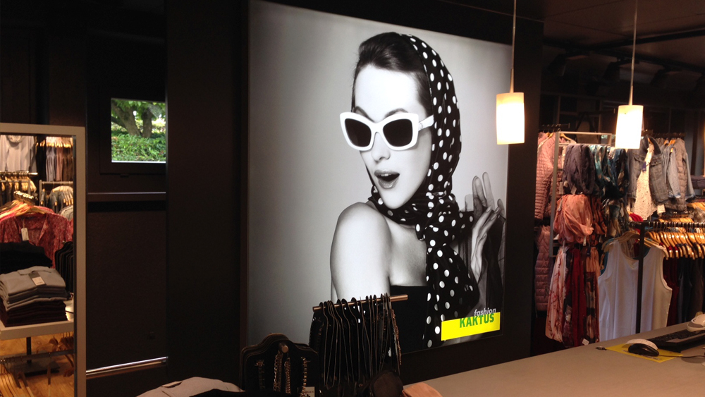 Leuchtbox mit bedrucktem Stofftuch