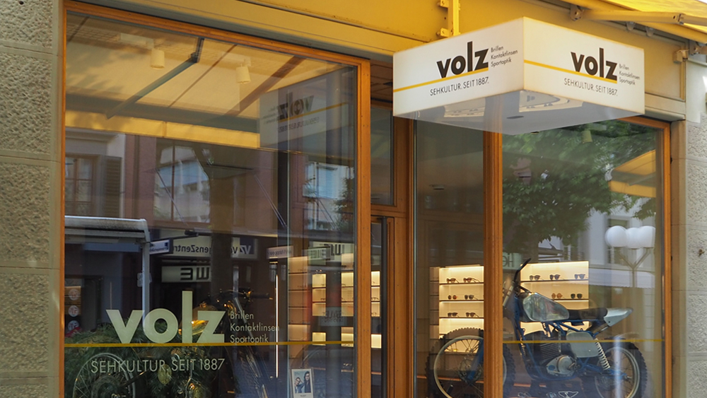 Aus Acrylglas mit eingebautem Bodenspot