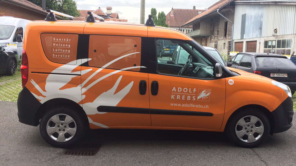 In Qualitätsfolie geschnitten und im Fensterbereich mit eingefärbter Windowsfolie