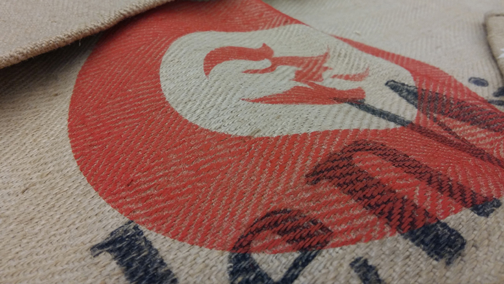 Negativ schabloniert und gestrichen